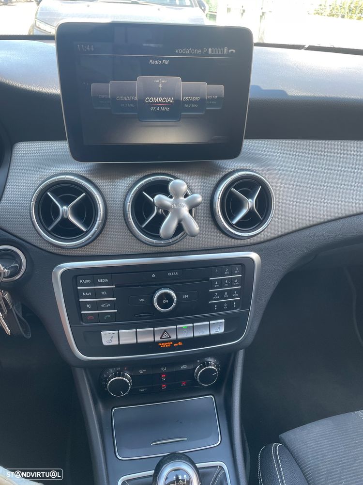 Mercedes-Benz CLA 180 - 23