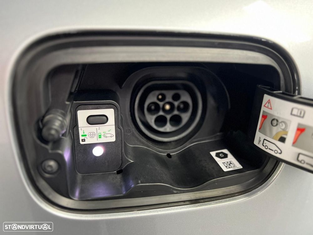 Renault Mégane Sport Tourer 1.6 E-Tech Plug-In Limited - 22