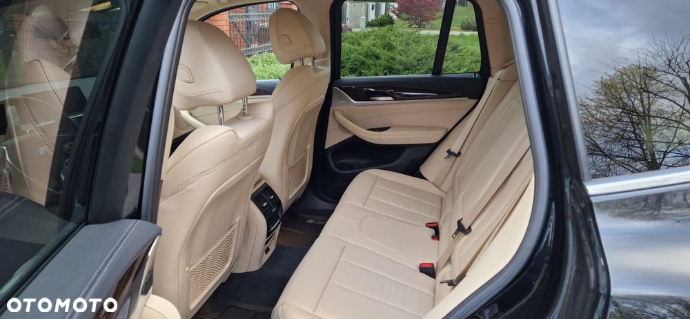 BMW X3 xDrive30i GPF Luxury Line - 5