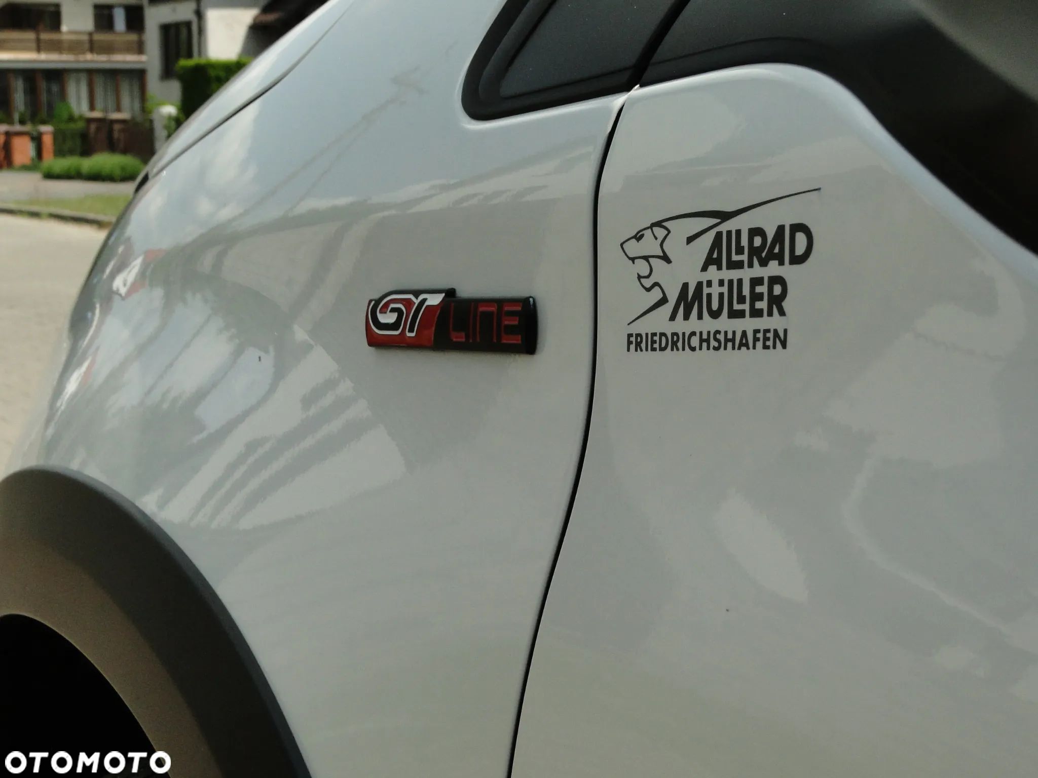Peugeot 2008 PureTech 110 GPF EAT6 Black Edition - 1