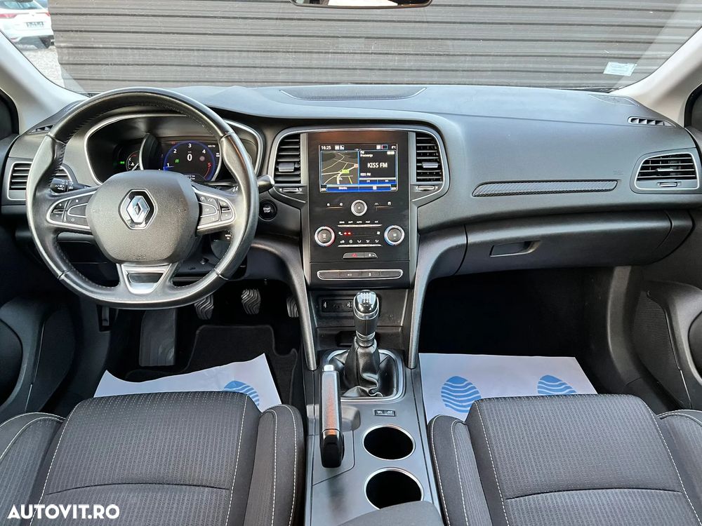 Renault Megane Grandtour TCe 140 GPF BUSINESS EDITION - 6