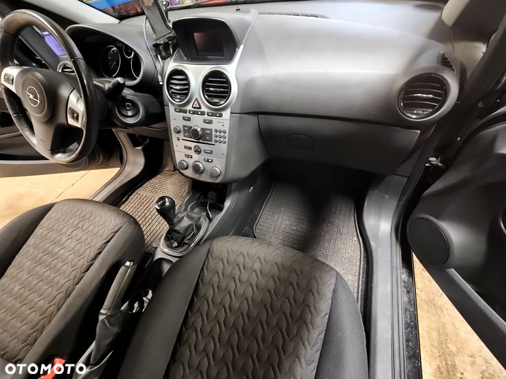 Opel Corsa 1.4 16V Active - 6