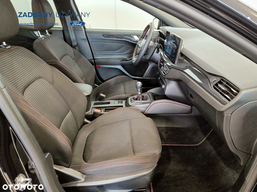 Ford Focus 1.0 EcoBoost ST-Line X - 12