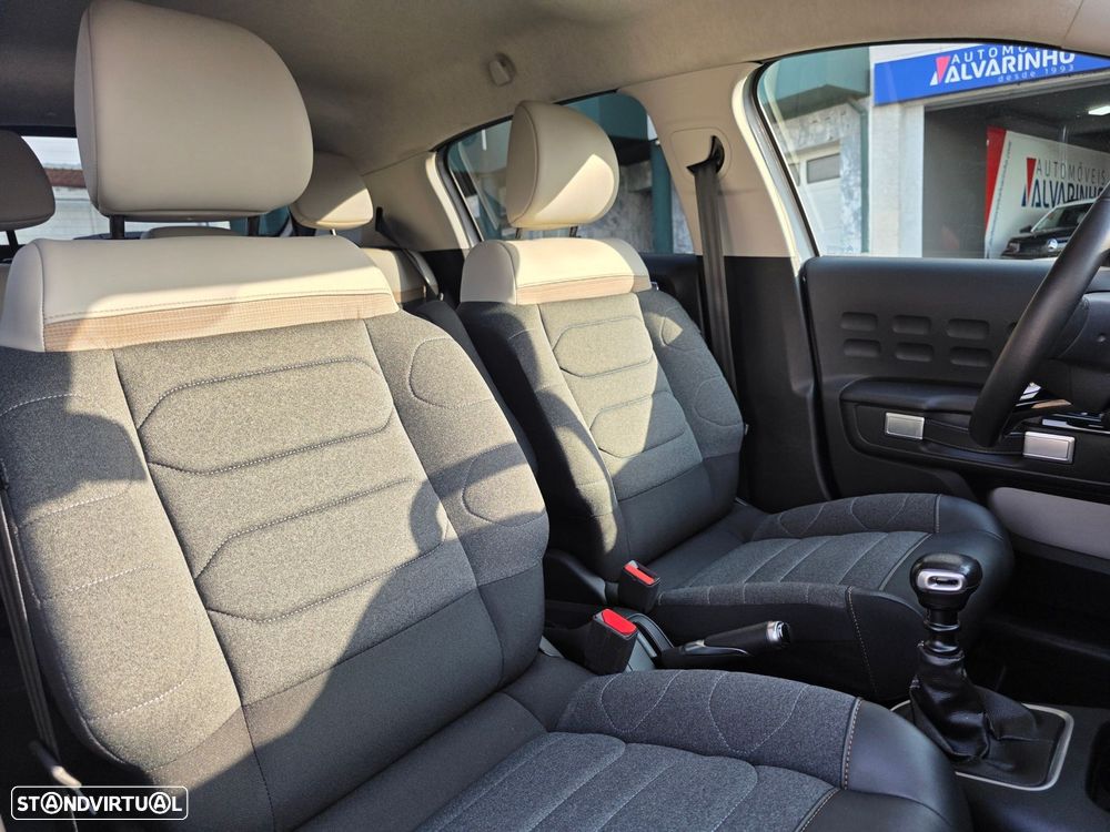 Citroën C3 1.2 PureTech Shine - 18