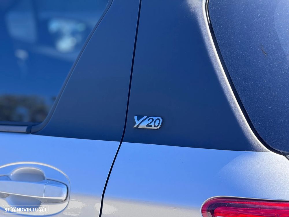 Toyota Yaris 1.5 HSD 20 Anos - 23