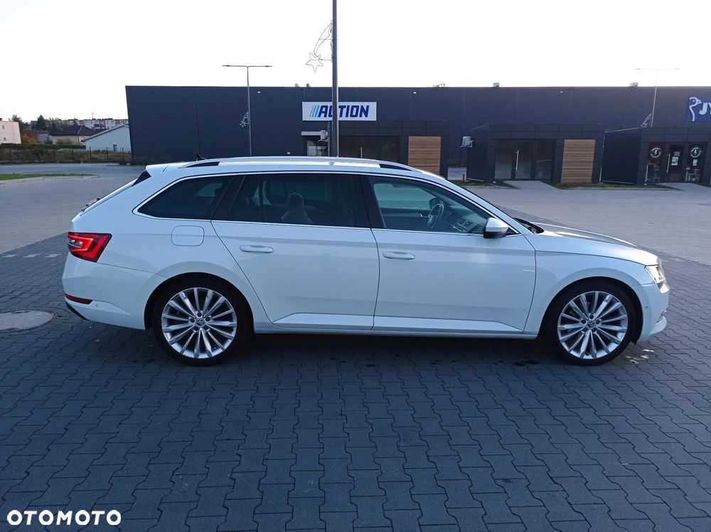 Skoda Superb 2.0 TDI Style - 9