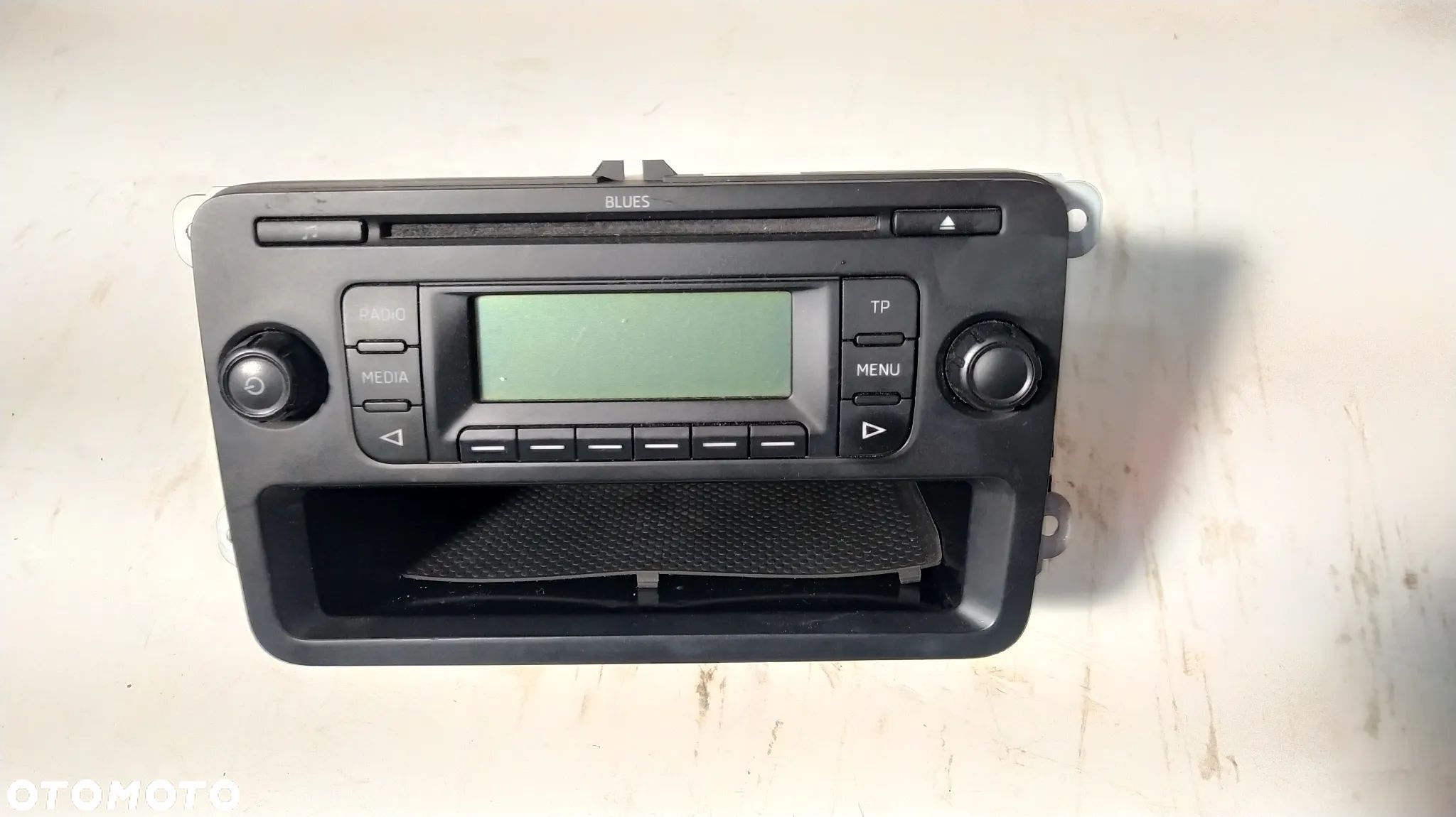 Skoda RAPID  RADIOODTWARZACZ RADIO  CD 5J0035152D NISKI PRZEBIEG! - 1