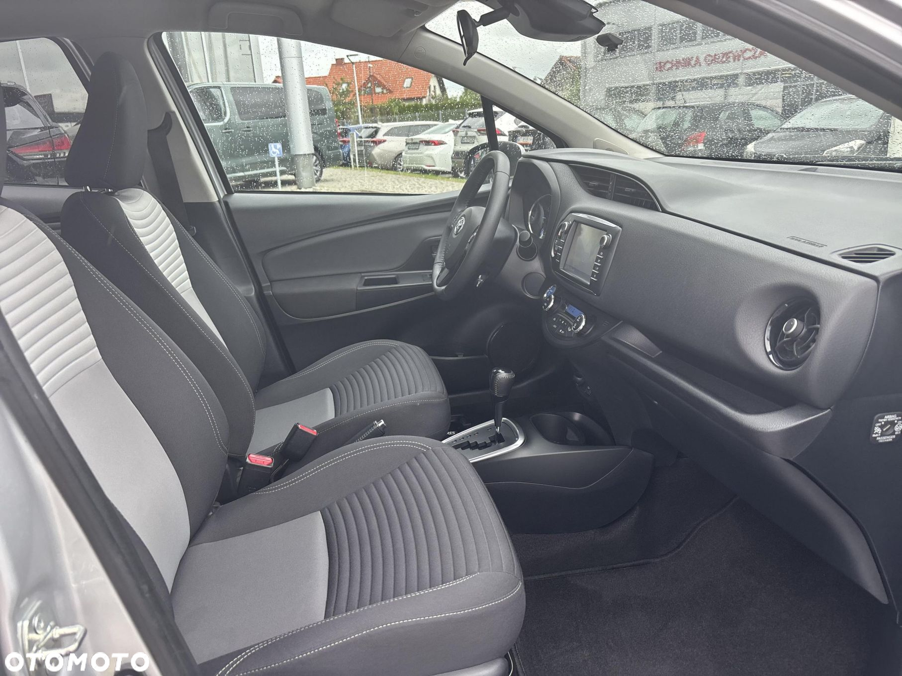 Toyota Yaris - 14
