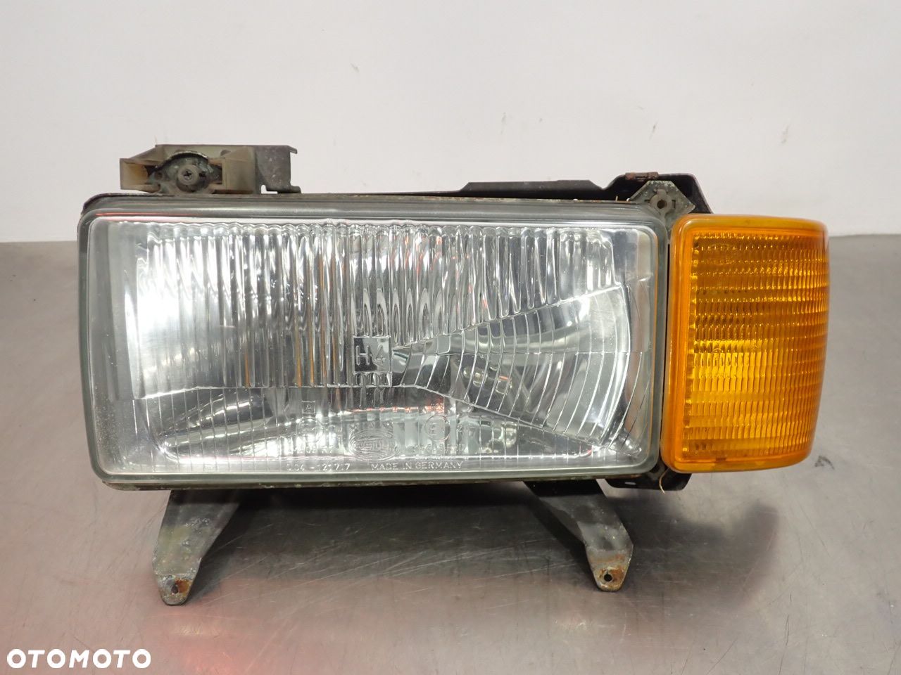 LAMPA LEWA PRZEDNIA AUDI 80 B2 - 1