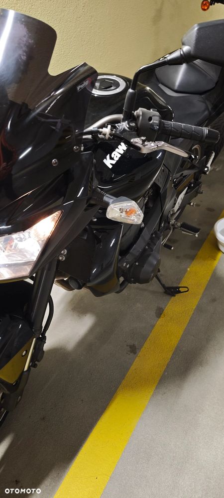 Kawasaki ZR - 28