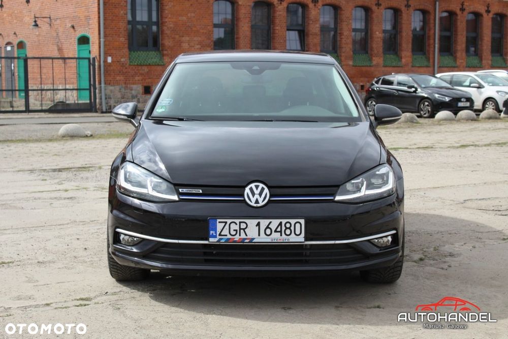 Volkswagen Golf - 2