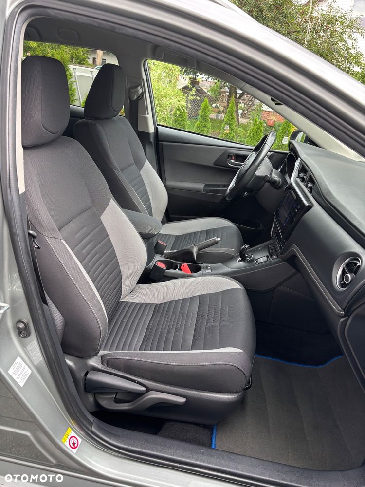 Toyota Auris 1.8 HSD Prestige NAVI - 26