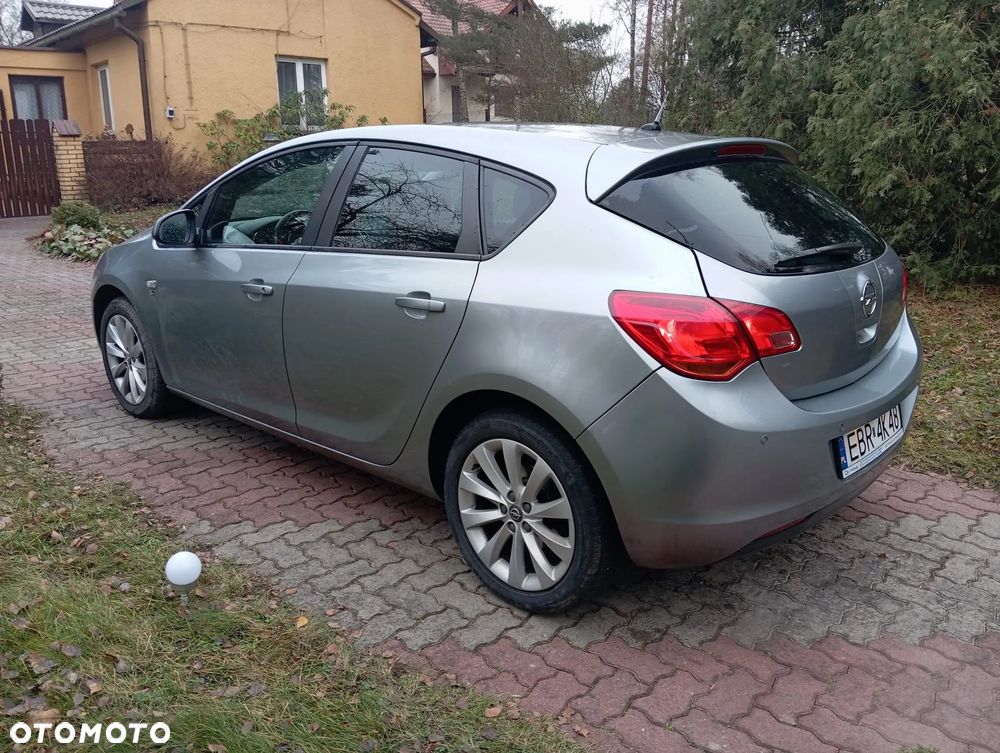 Opel Astra - 4