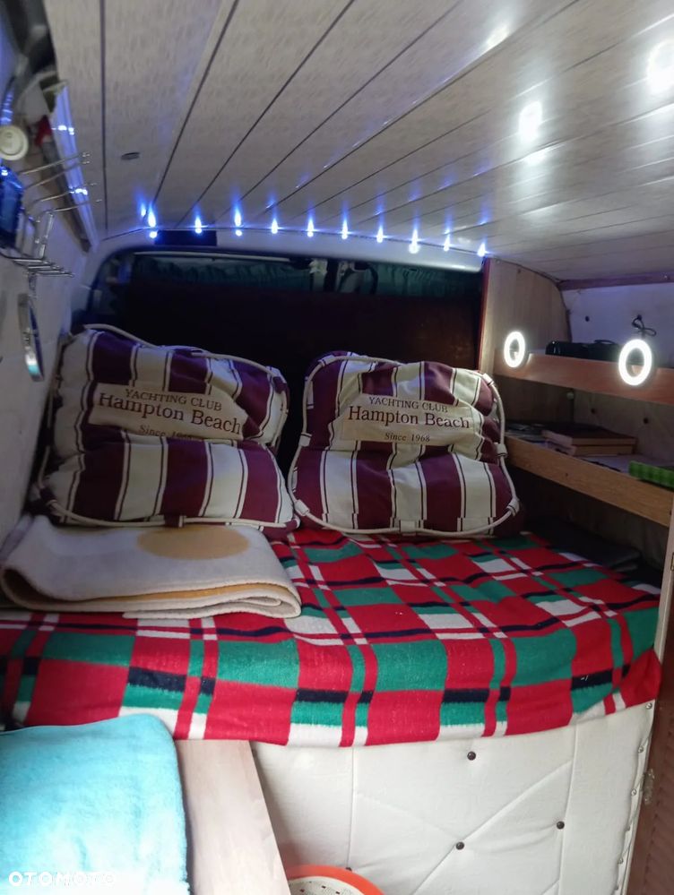 Volkswagen Transporter T5 TDI L2H1 - 7