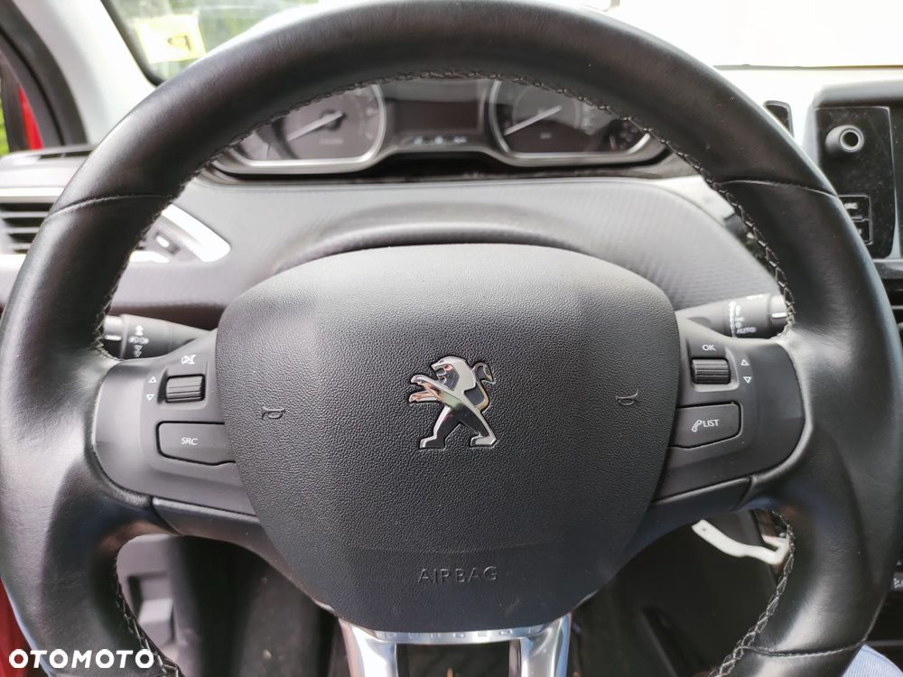 Peugeot 2008 PureTech 110 Stop&Start Allure - 25