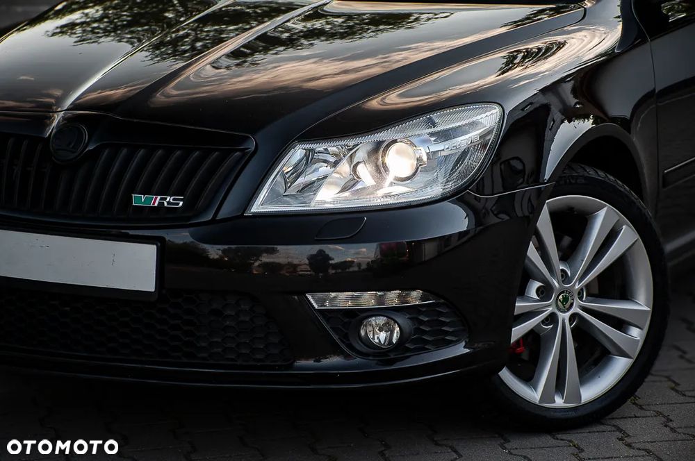 Skoda Octavia 2.0 TDI CR DPF DSG RS - 21