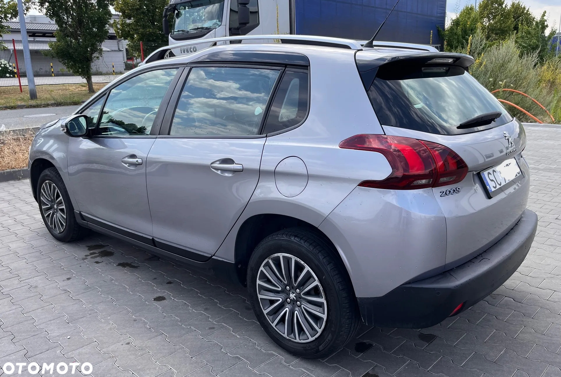 Peugeot 2008 - 7
