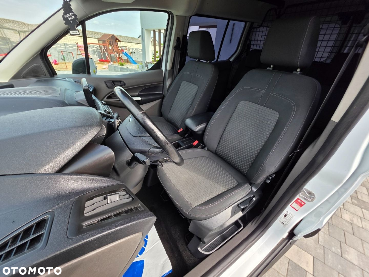 Ford Transit Connect - 16
