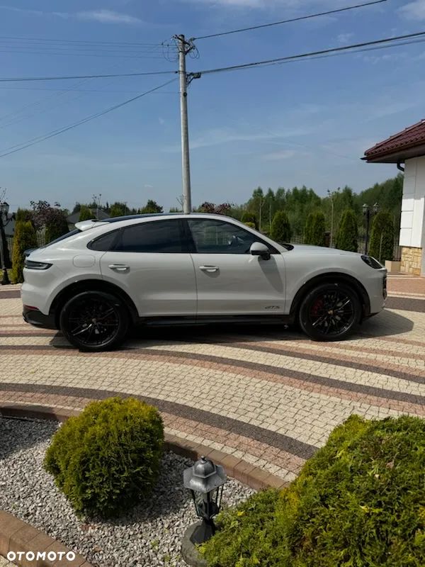 Porsche Cayenne Coupe GTS - 4