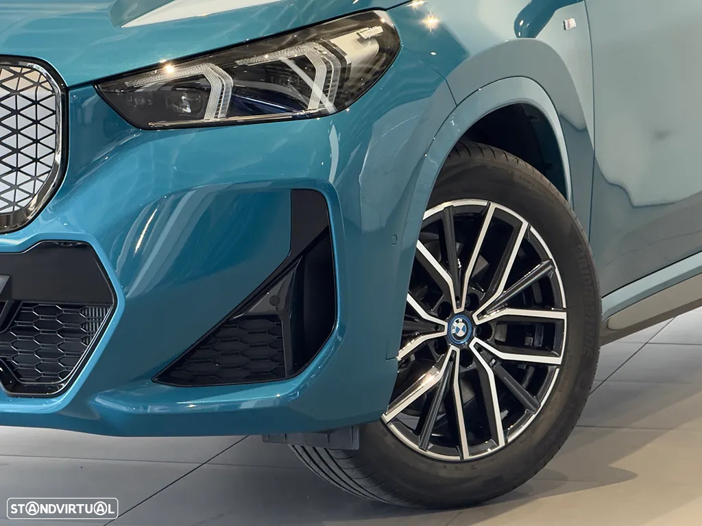 BMW iX1 xDrive30 Pack Desportivo M - 6