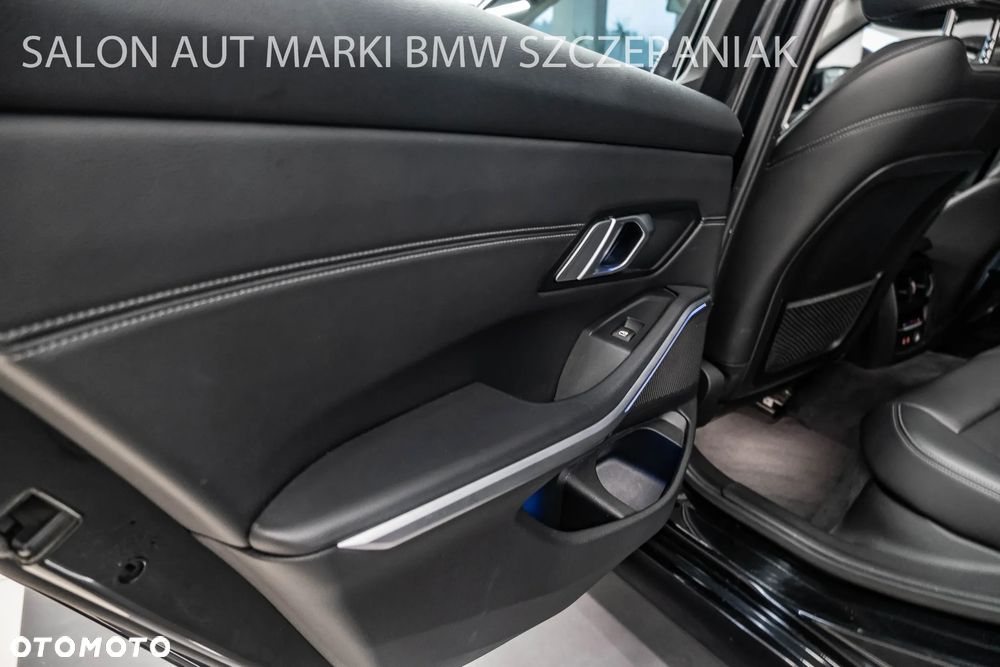 BMW Seria 3 320d Sport Line - 18
