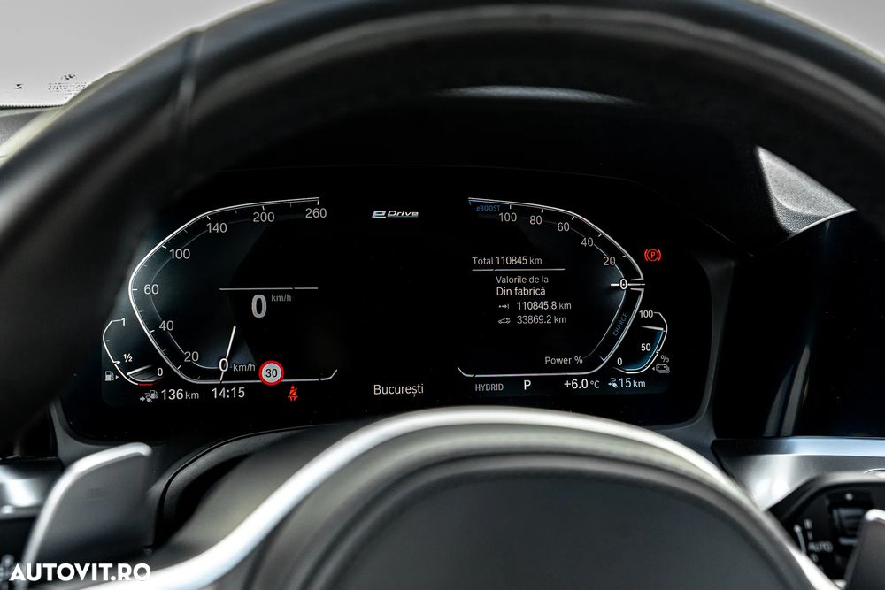 BMW Seria 3 330e Aut. M Sport - 35