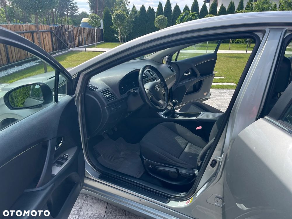 Toyota Avensis 2.0 D-4D Sol+NAVI - 4