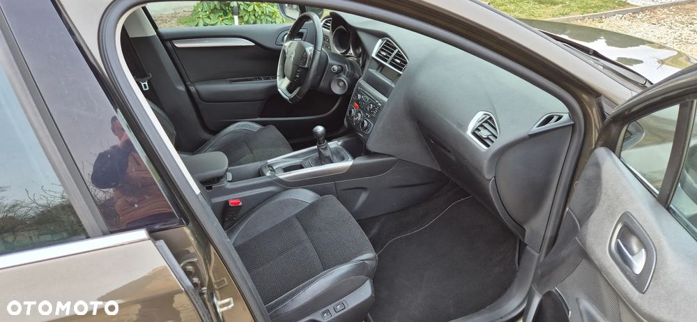 Citroën C4 VTi 120 Exclusive - 9