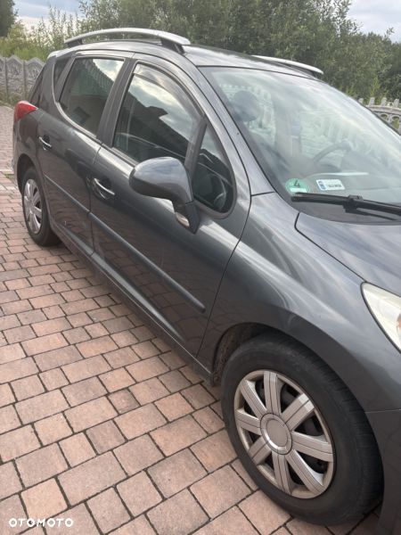 Peugeot 207 - 2