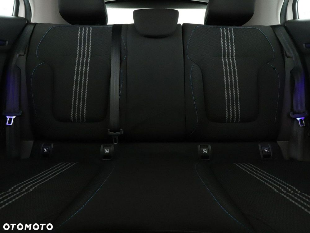 Renault Megane ENERGY TCe 205 EDC GT - 18