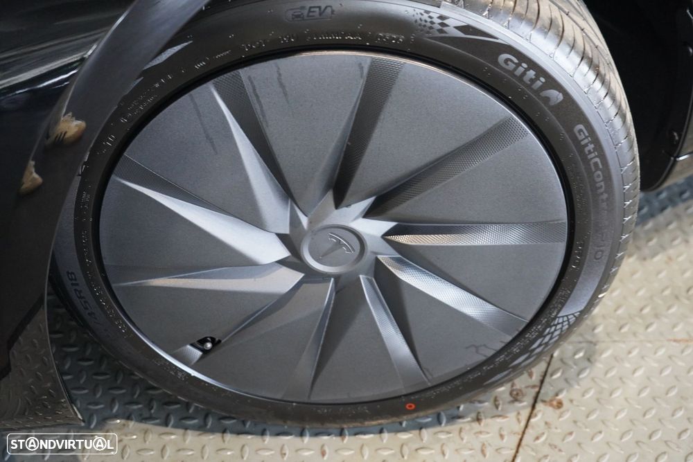 Tesla Model 3 - 36