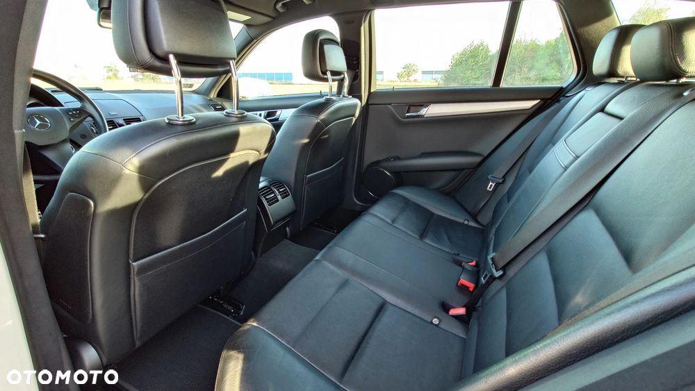Mercedes-Benz Klasa C 320 CDI Avantgarde 4-Matic - 18