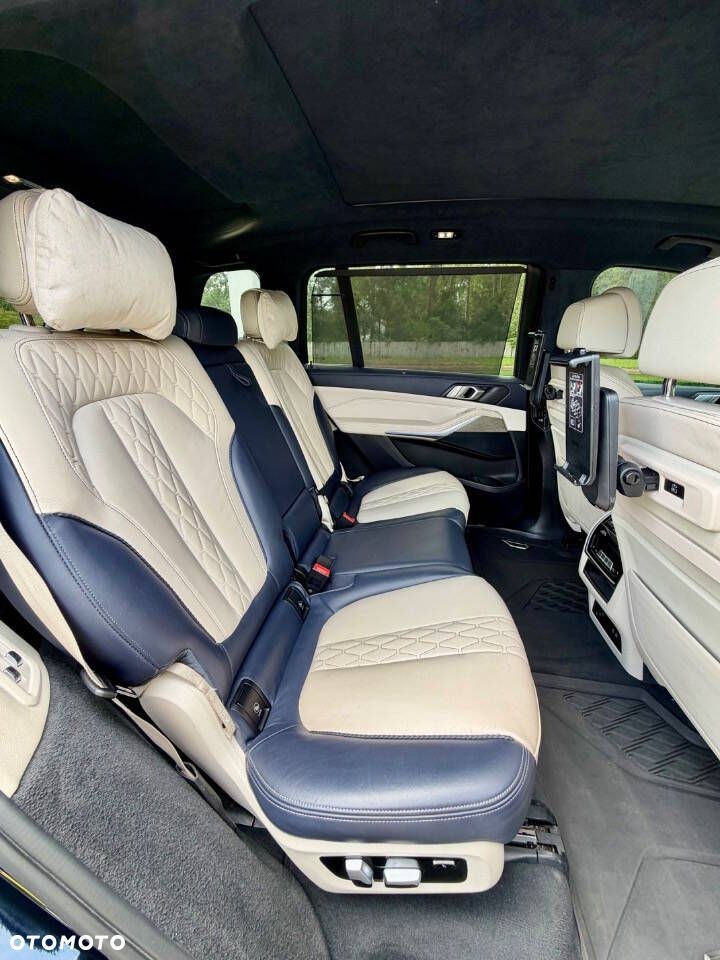 BMW X7 - 18