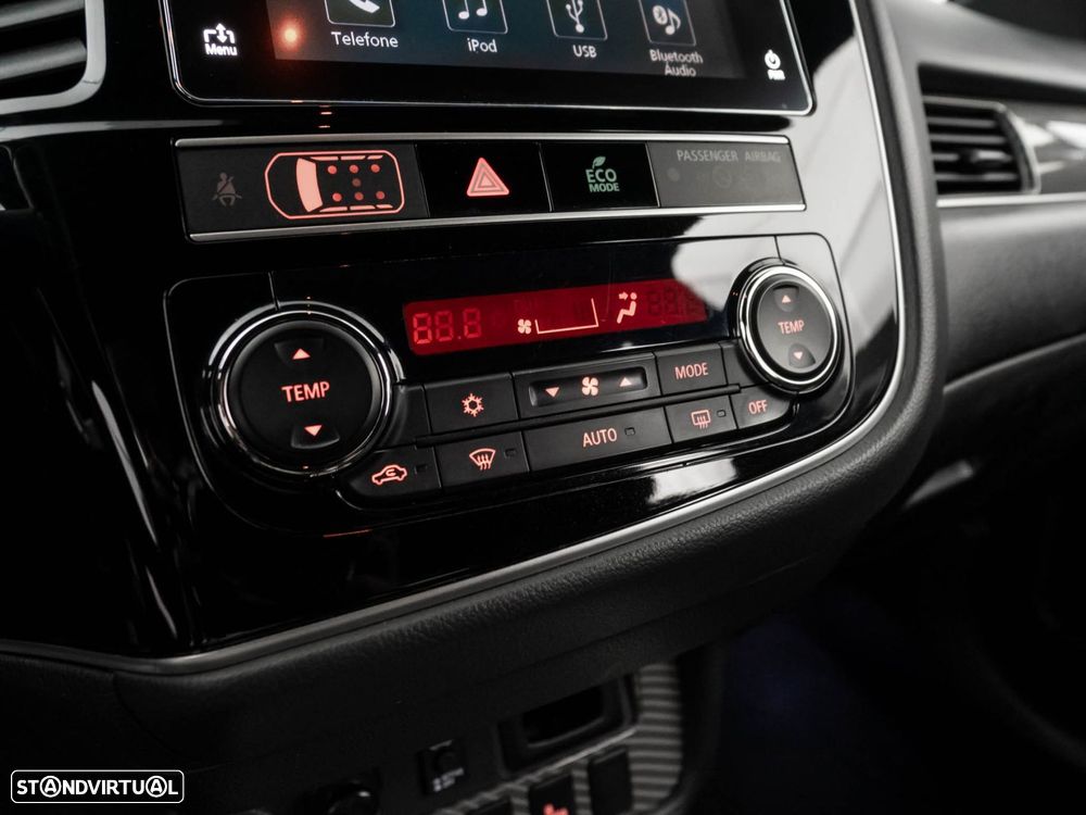 Mitsubishi Outlander 2.4 Instyle - 28