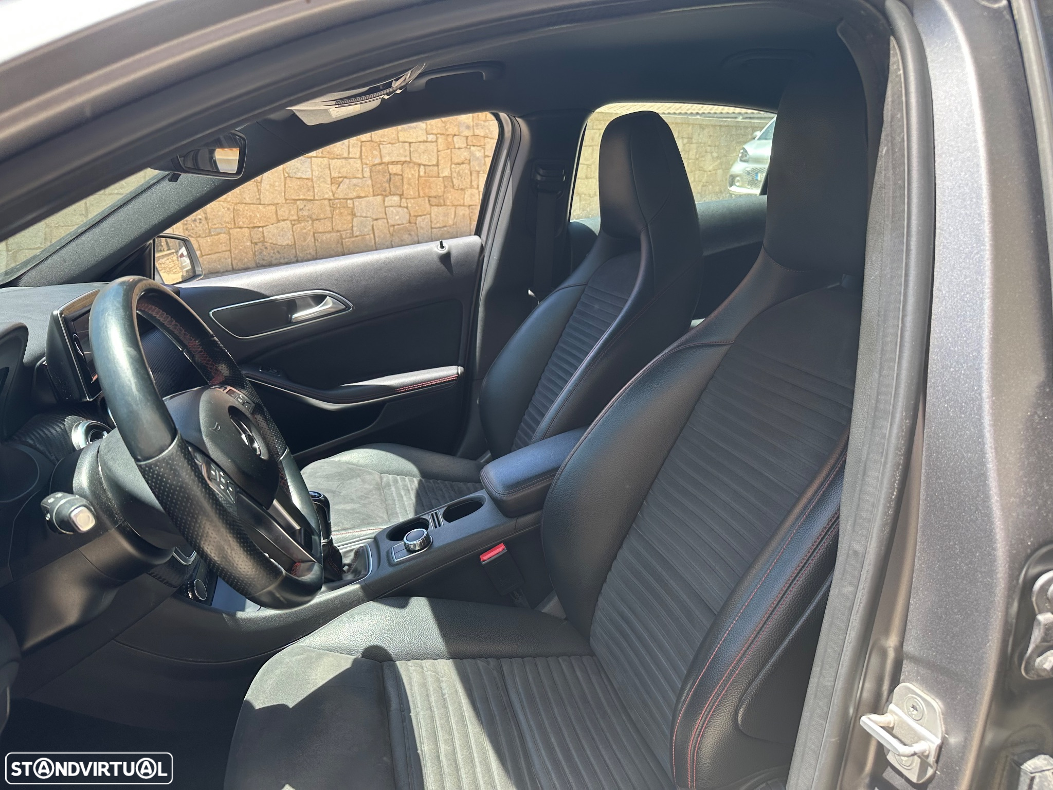 Mercedes-Benz A 180 d AMG Line - 12