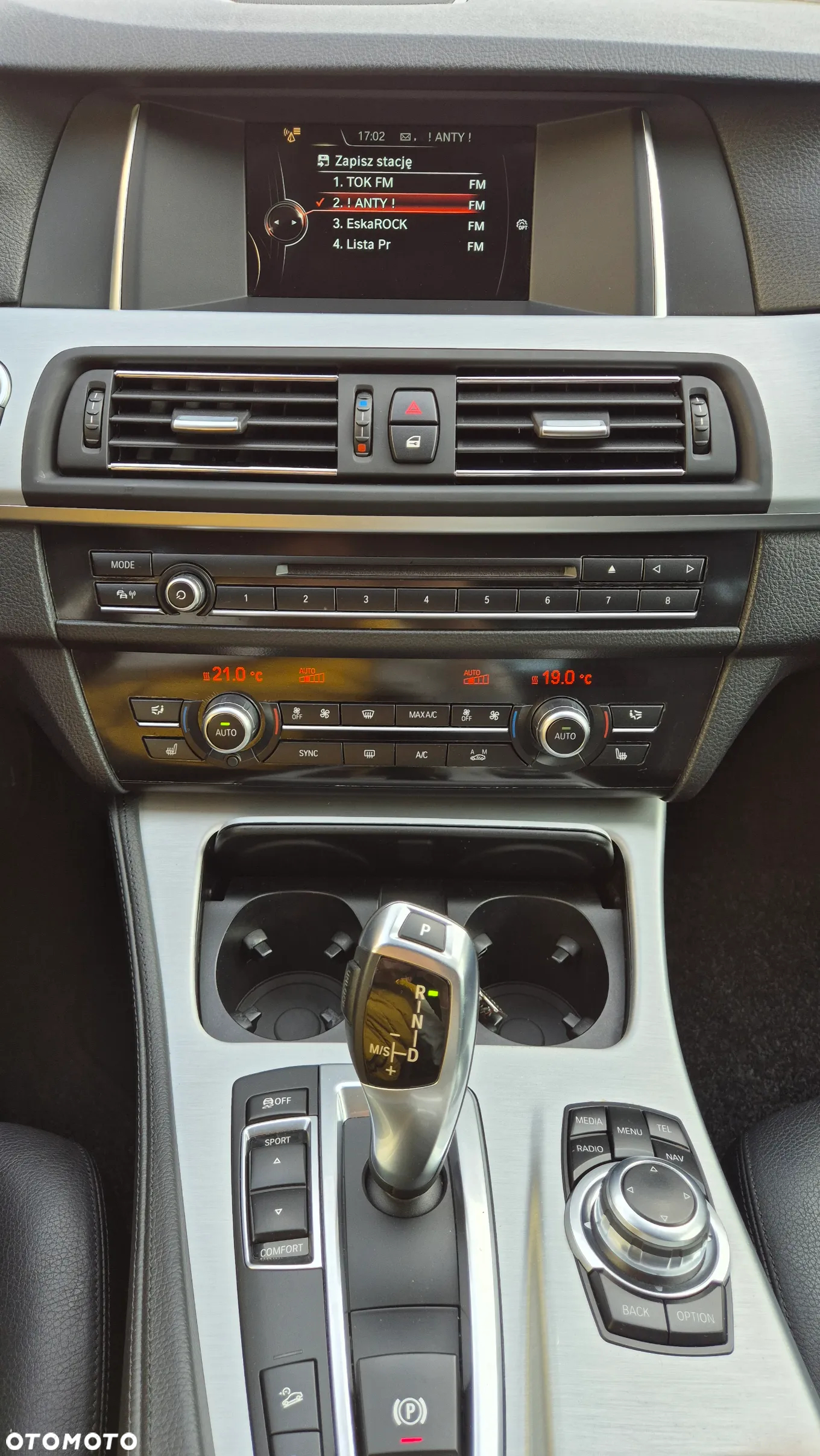BMW Seria 5 520d xDrive Touring - 14