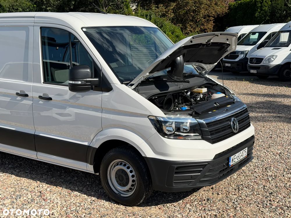 Volkswagen CRAFTER VAN VAT-1 z ZABUDOWĄ SERWISOWĄ WARSZTAT StoreVAN Półki, Szuflady, Kuwety na drobne przedmioty, Masaż fotela kierowcy, Fotel pneumatyczny terapeutyczny pilot ergoActive, Podgrzewana szyba, Kierownica wielofunkcyjna, Tempomat, Ogr. prędkości, Minibar, Fabrycne parktroniki przód i tył, DMC:3500kg, Homologacja haka 3000kg! Duża ładowność 1315kg Model L2H1 Paka dł. 3450mm - 12