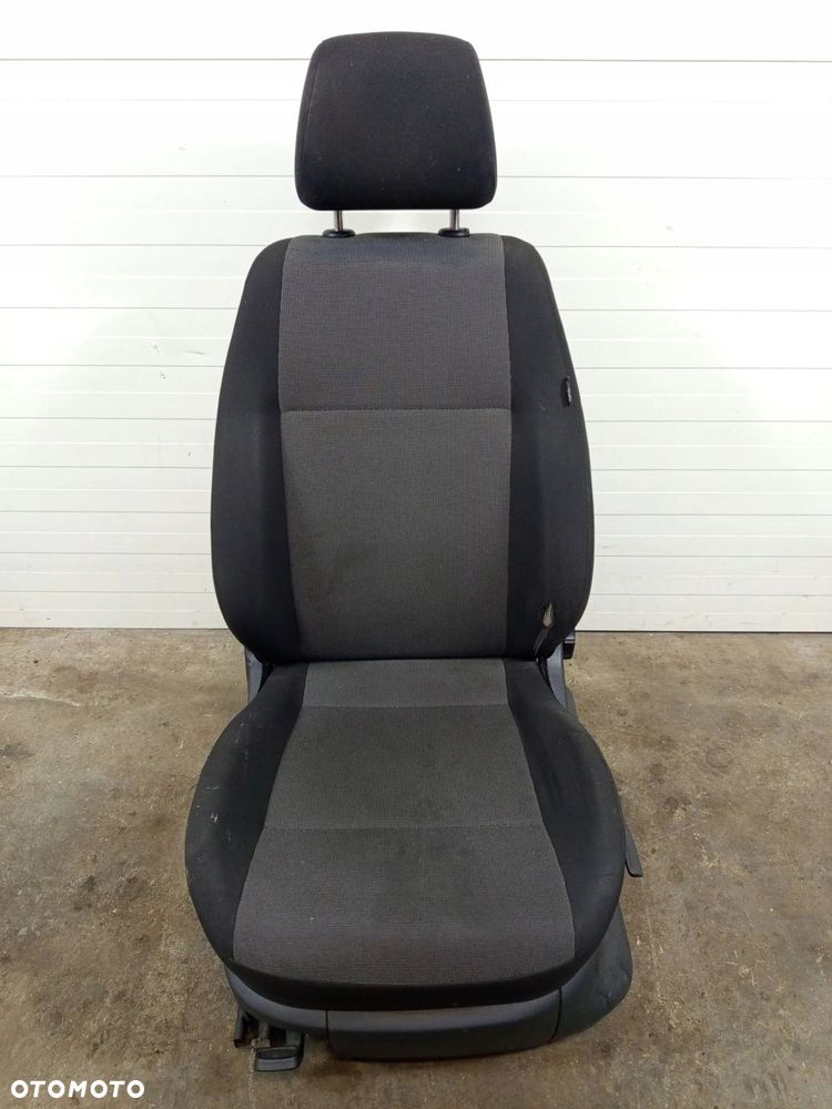 Fotel kierowcy Przód strona lewa lewy przód VW Caddy III IV 2K5 - 1