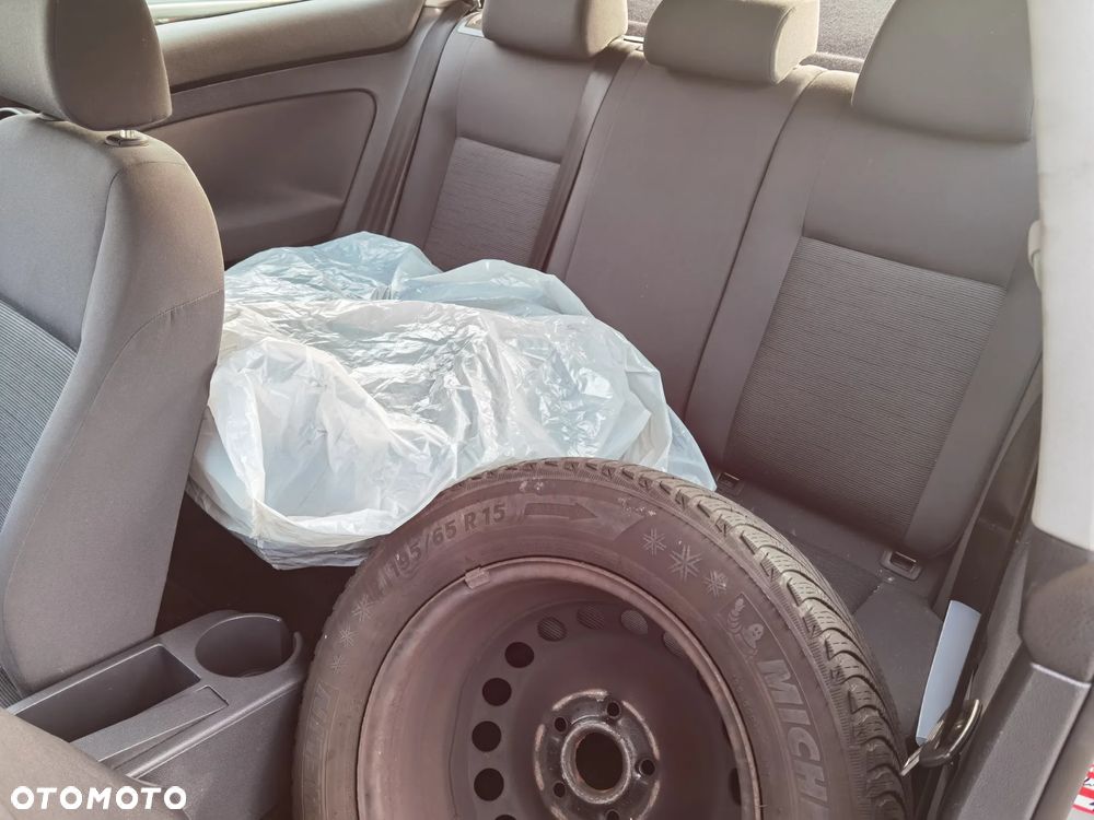 Volkswagen Golf 1.4 Comfortline - 12