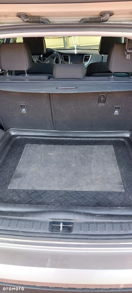 Hyundai Tucson 1.6 GDI BlueDrive Style 2WD - 9