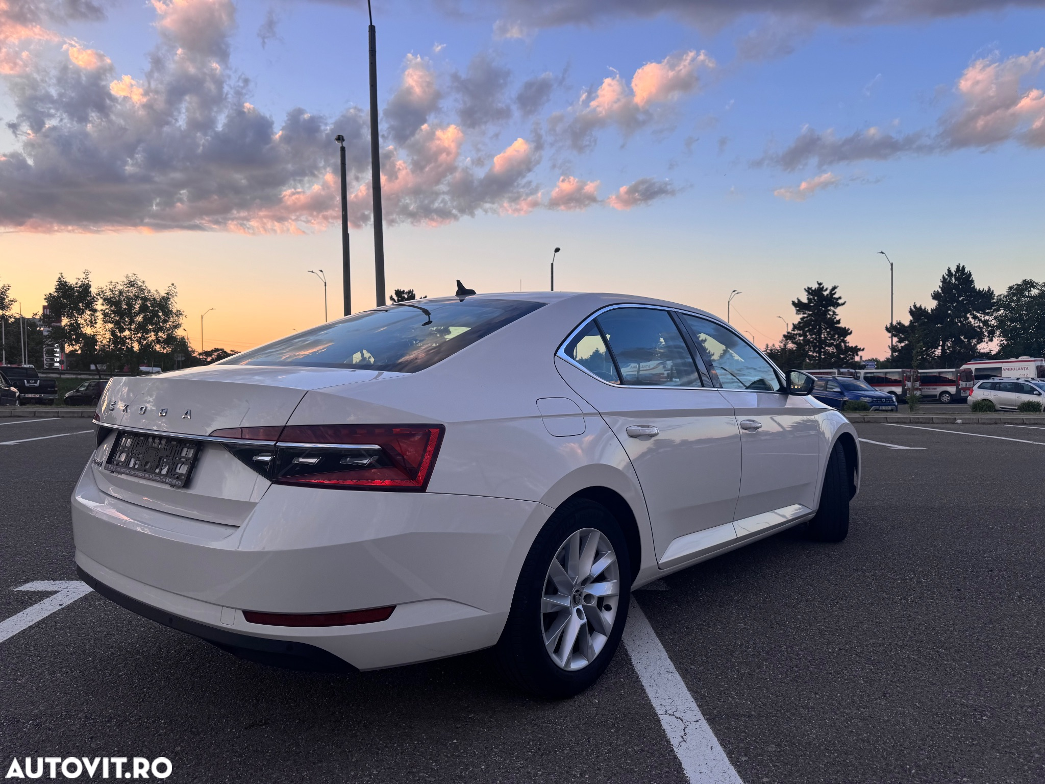 Skoda Superb 2.0 TDI Style - 18