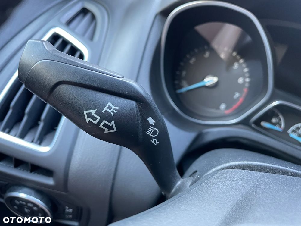 Ford Focus 1.0 EcoBoost Titanium ASS PowerShift - 18