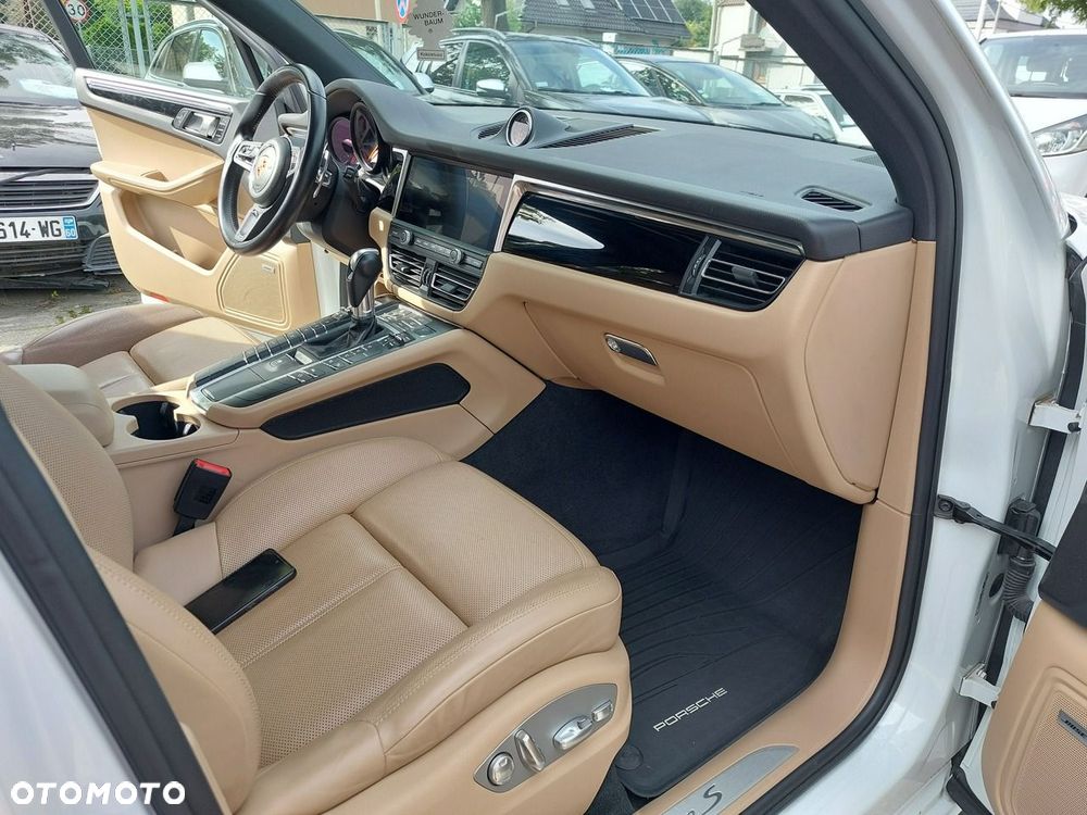 Porsche Macan - 14