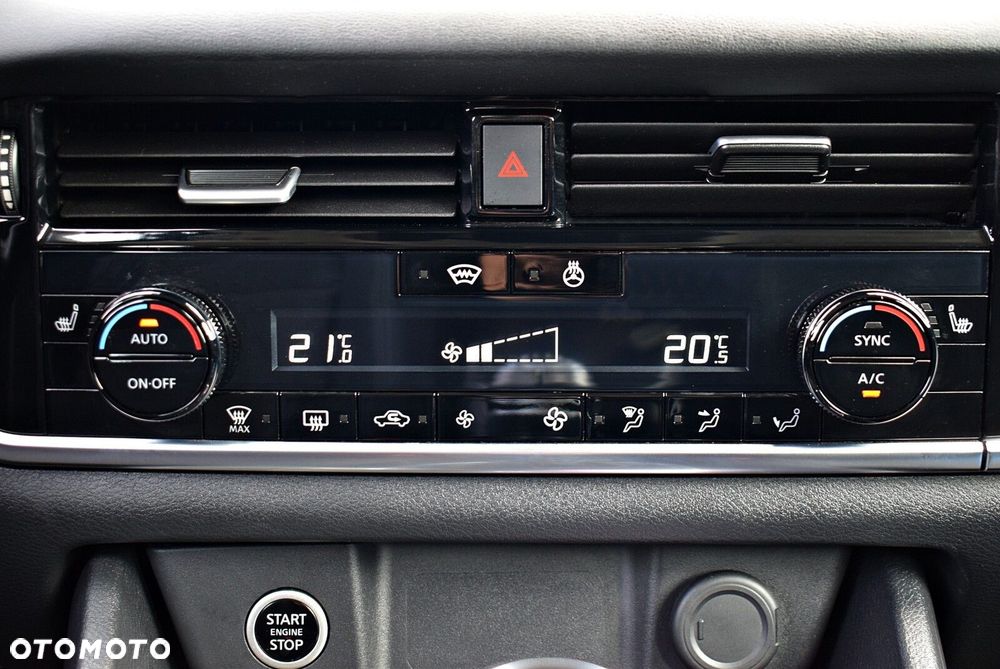 Nissan Qashqai - 25