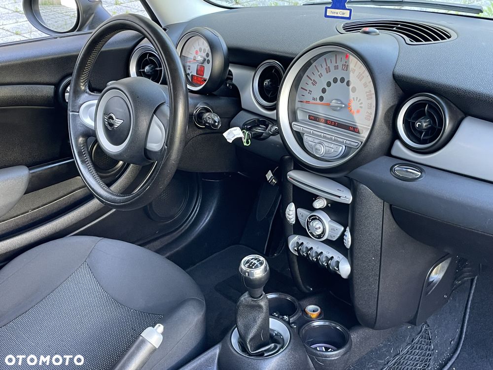 MINI Cooper Standard - 8