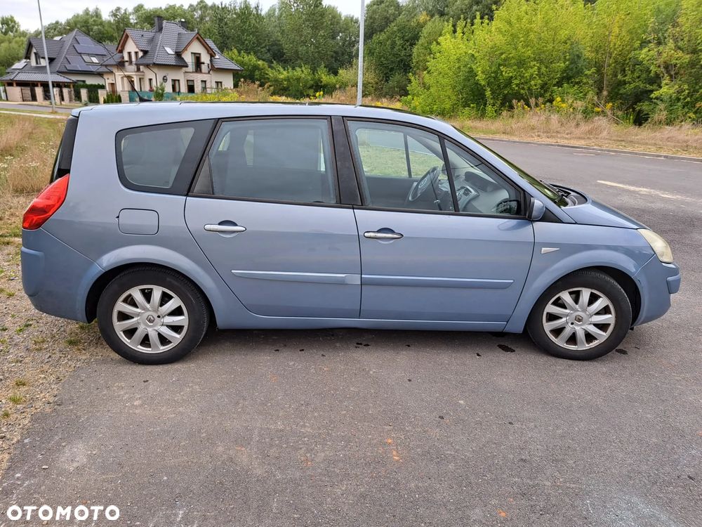 Renault Grand Scenic - 13