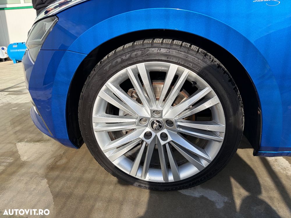 Skoda Superb 2.0 TDI 4X4 DSG Laurin & Klement - 18