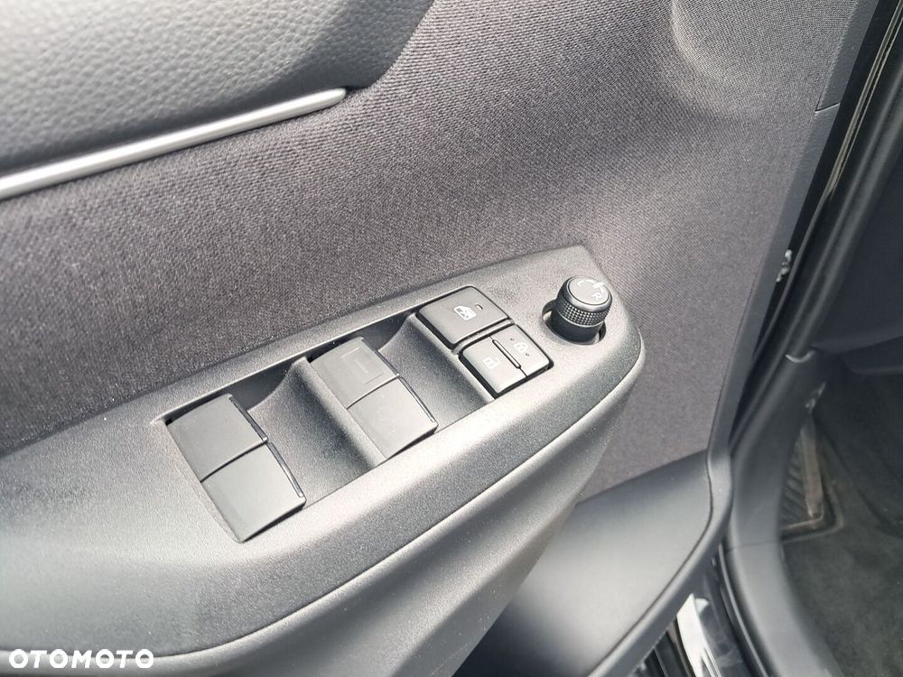 Toyota Yaris Hybrid 1.5 Style - 11