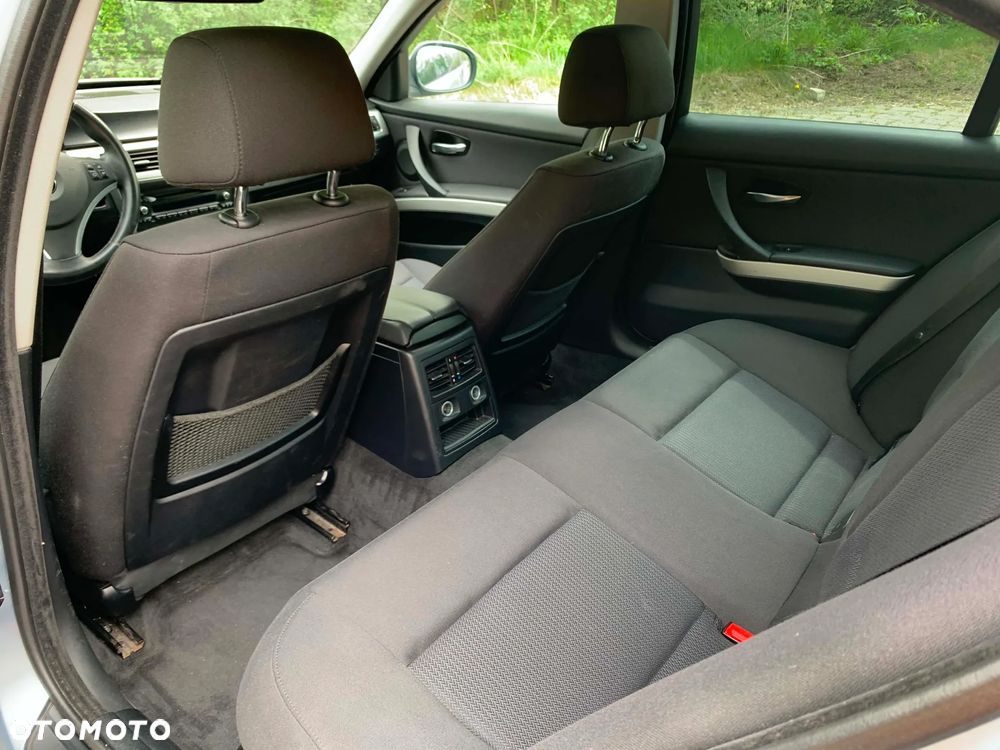 BMW Seria 3 316d - 11