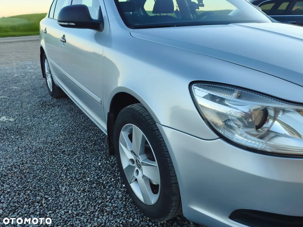 Skoda Octavia 1.6 Family Plus - 13